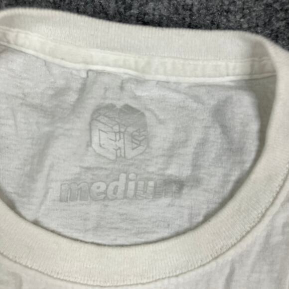 Cabin Apparel T-Shirt Mens Medium White Graphic Tee Satire Parody 2012 Casual - Picture 3 of 7